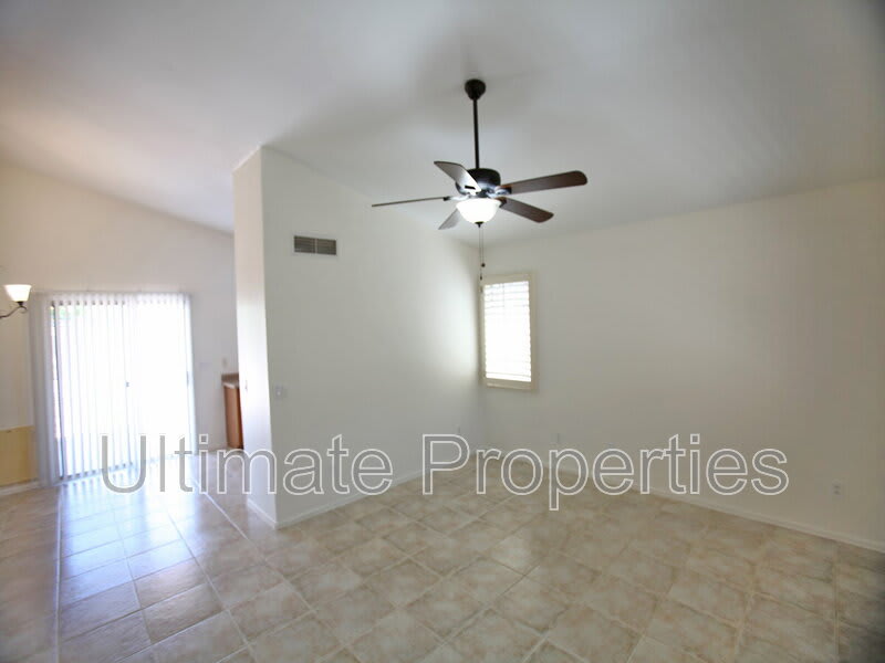 15152 W Elko Dr – photo 2