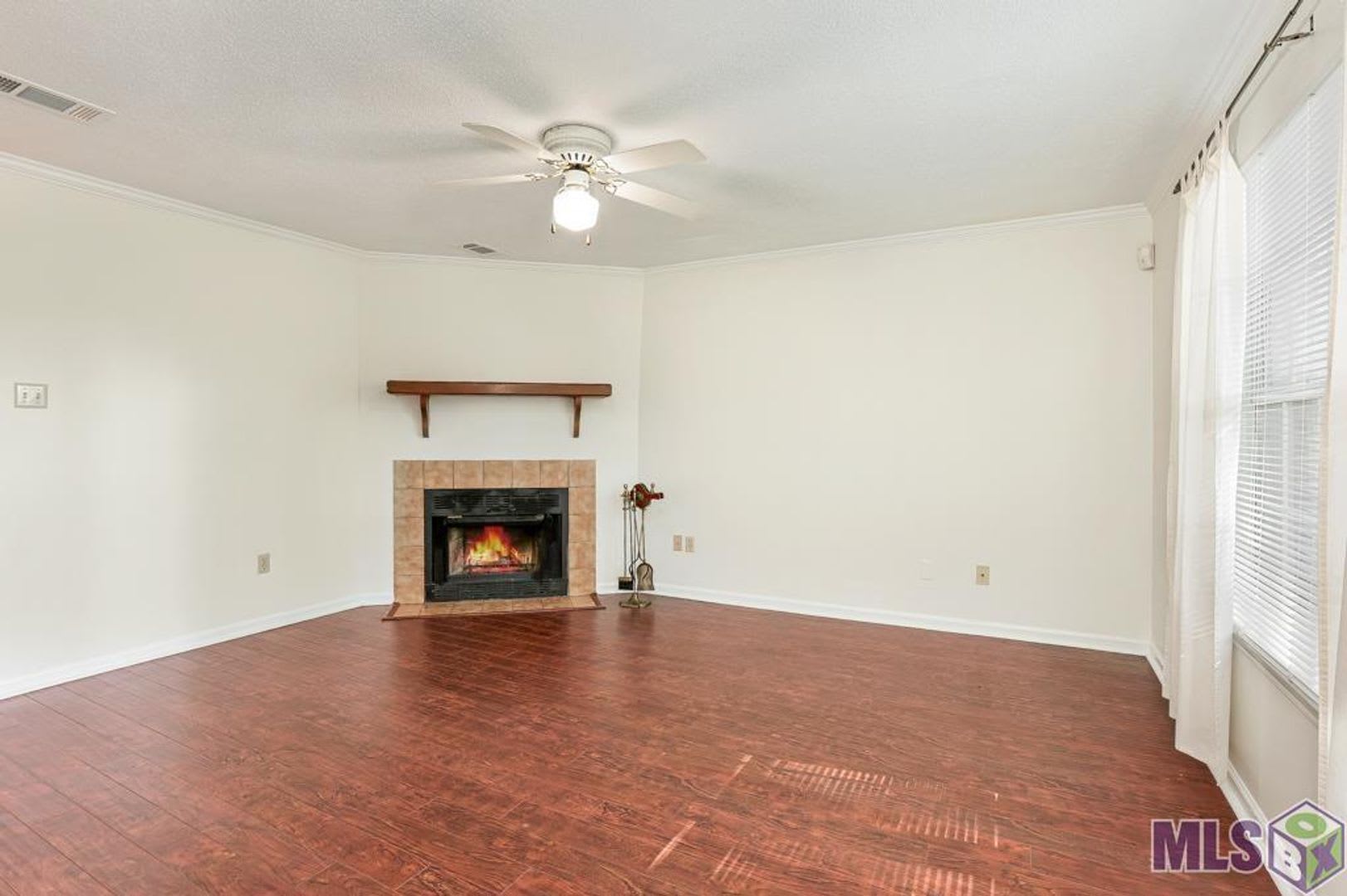 2 Bedroom Townhome Community Pool – photo 5