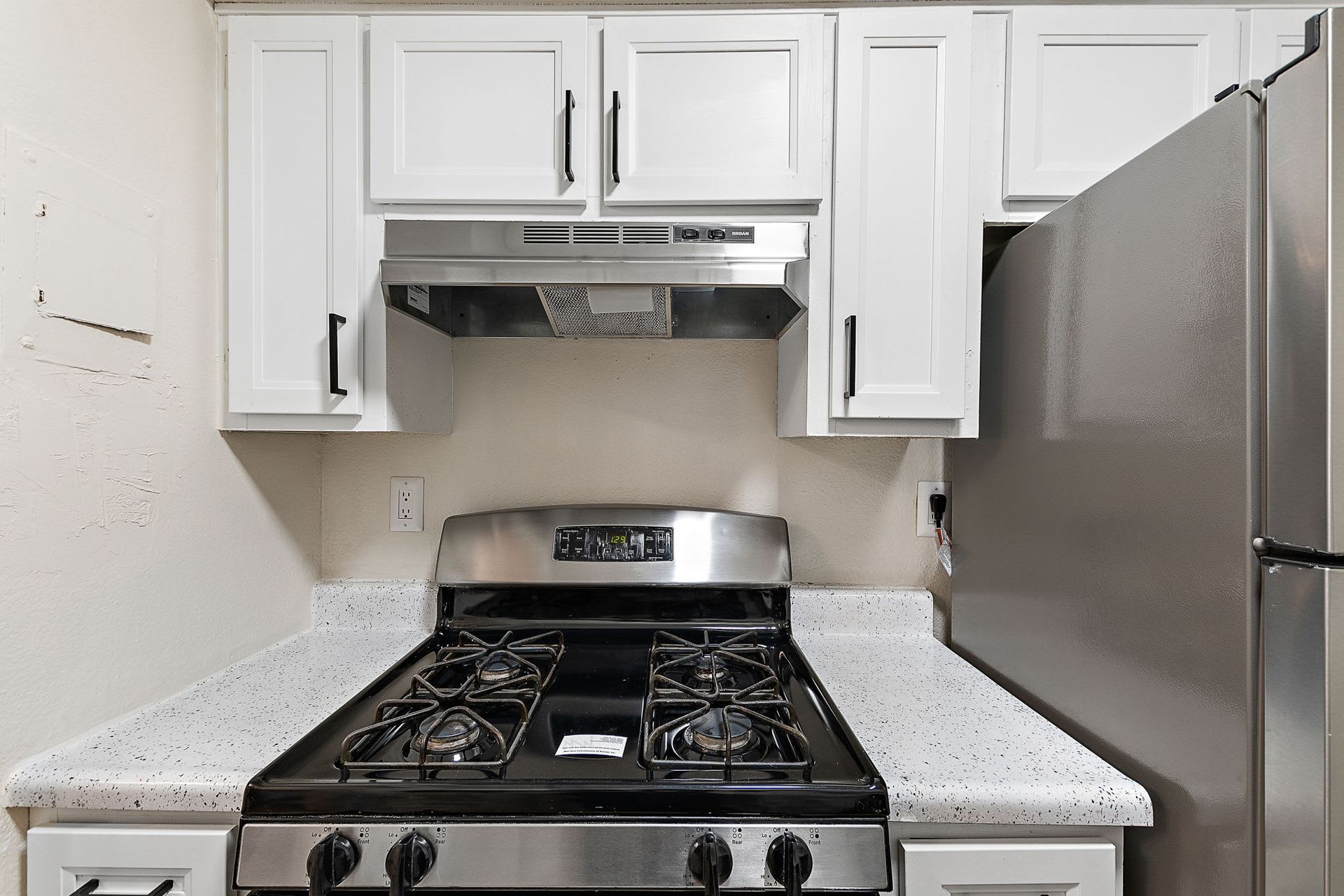 Oval Spring Apartments – photo 2