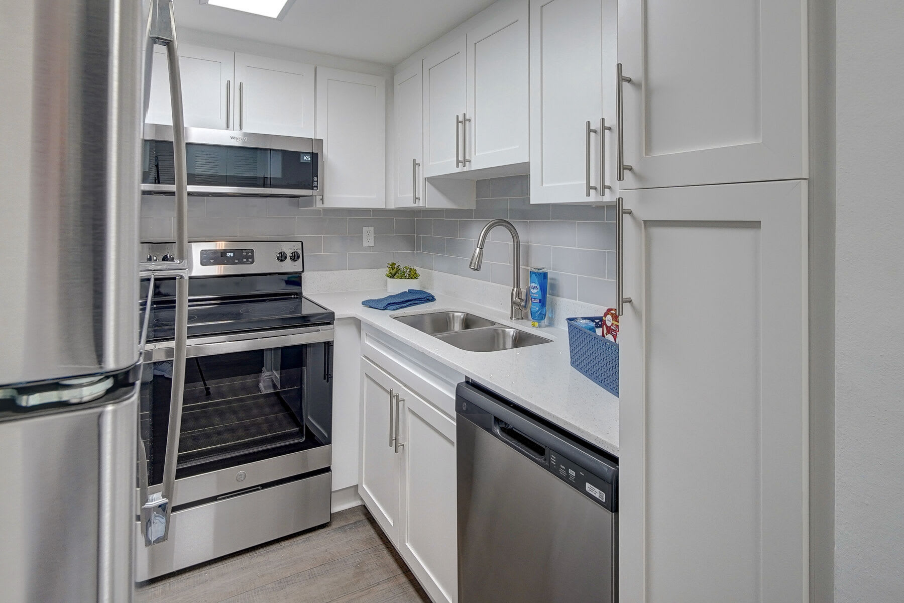7 West Apartments – photo 3
