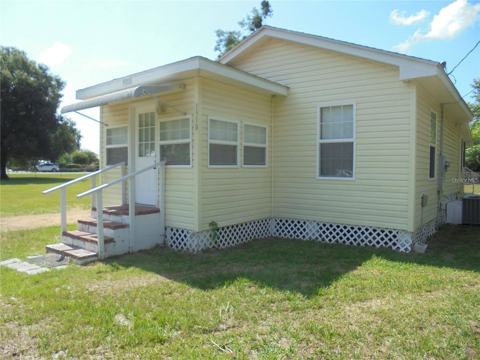 1510 Ne 55Th Street – photo 2