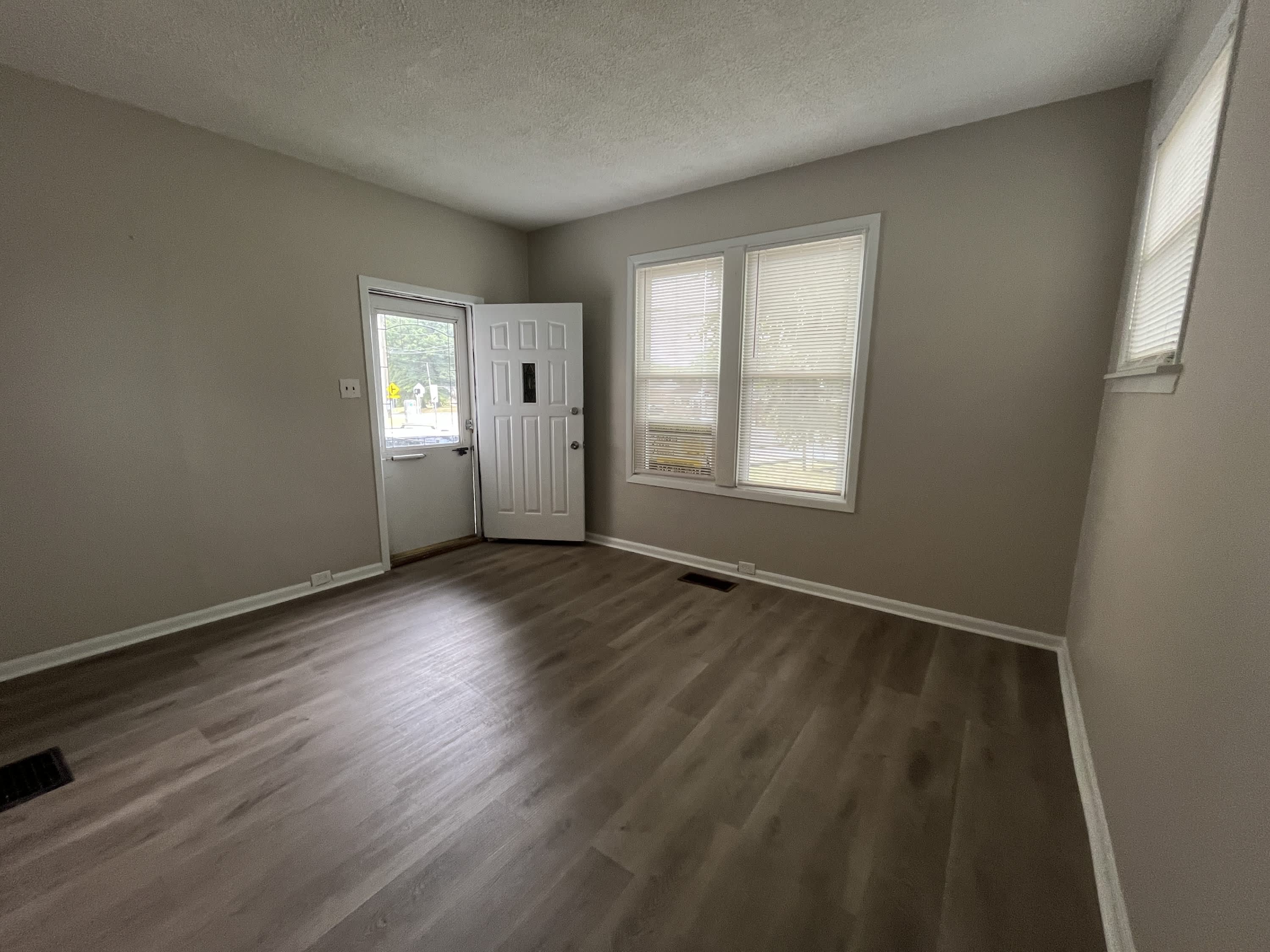 5722 Bridgetown Road – photo 2