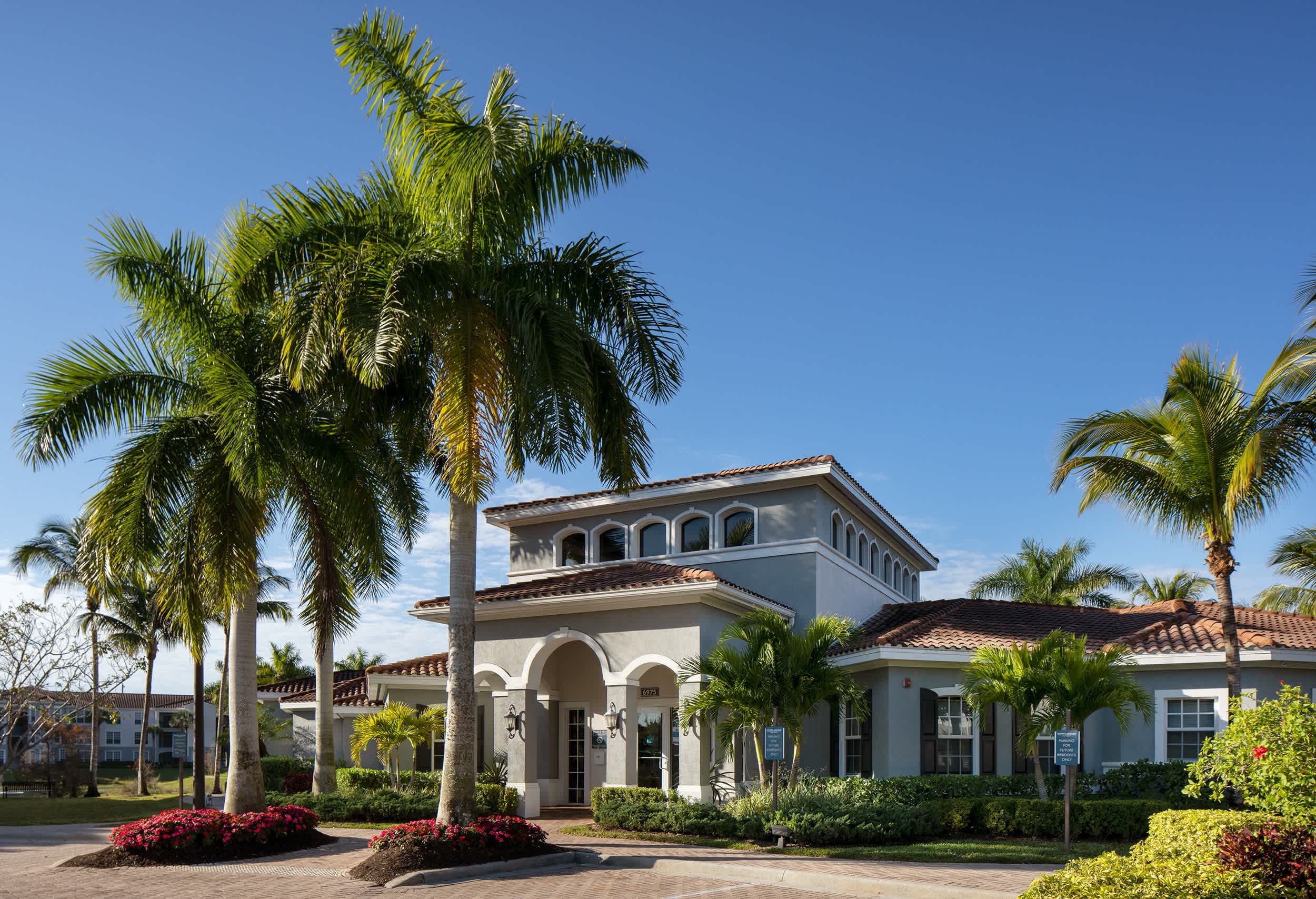 Sierra Grande Apartments – photo 1