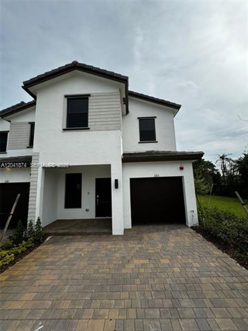 285 SW 159th Ln th 285 Pembroke Pines, FL 33027 – photo 3