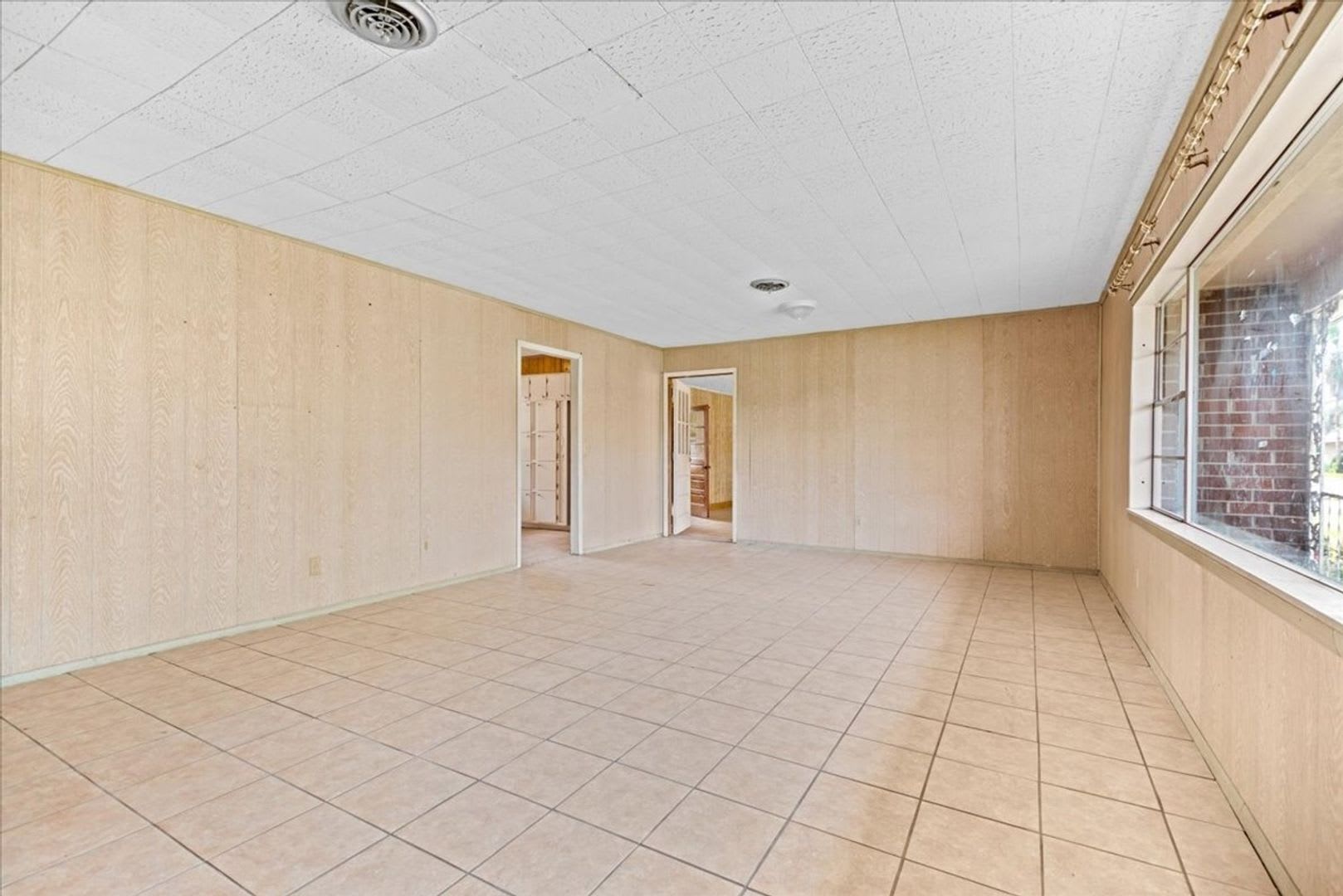 Spacious 4BR House in Brunswick – photo 2