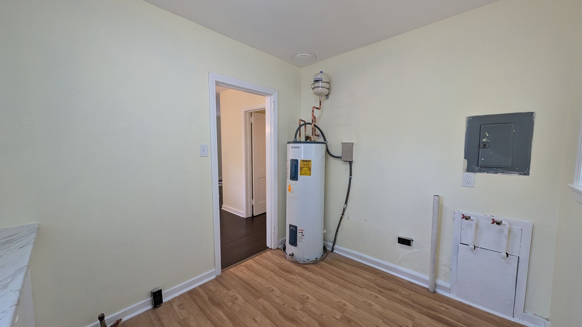 Newly Renovated, Large Yard, Extra Storage – photo 3