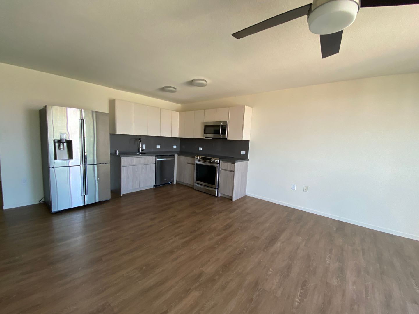 Available Now Great Location – photo 3