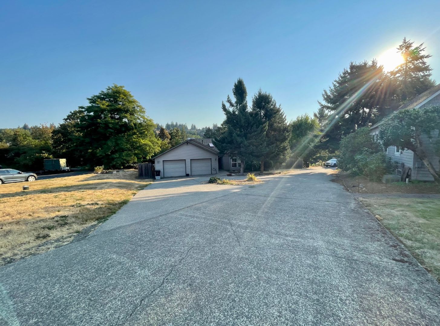 Don T Miss This West Linn Beauty Formal Living Room Entertainer S Kitchen Double Fireplace Large Deck With Two Sliders Two Car Garage Large Fenced Yard And Much More – photo 2