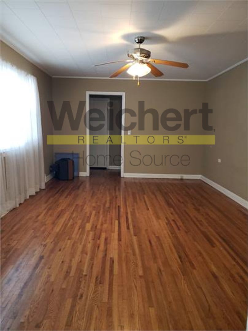 Brick Home – photo 2