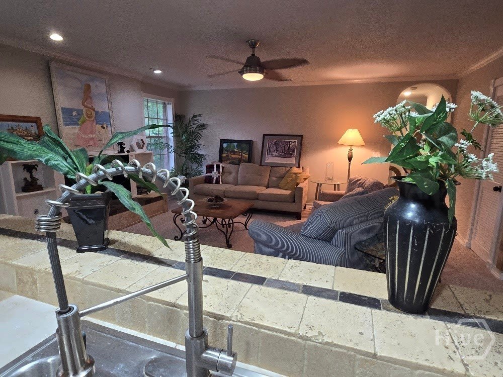113 Wyckfield Road – photo 2