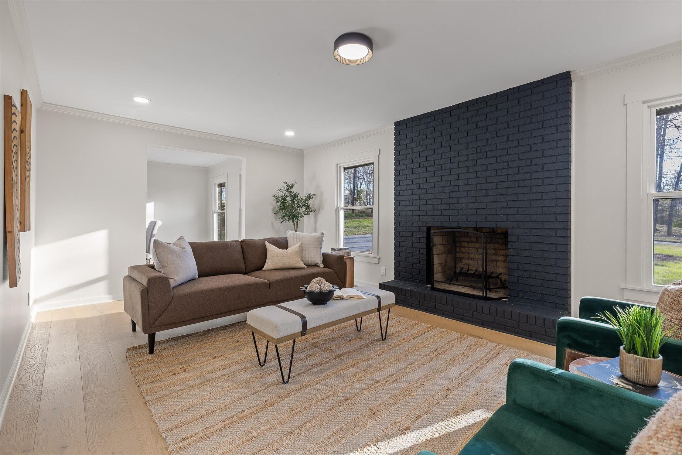 4601 Loftwood Drive – photo 2