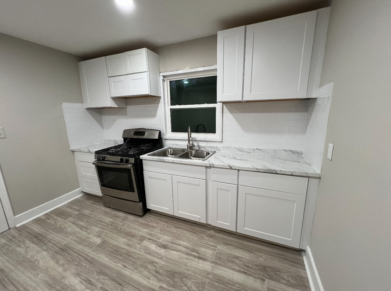 745 Yale Pl SW – photo 2