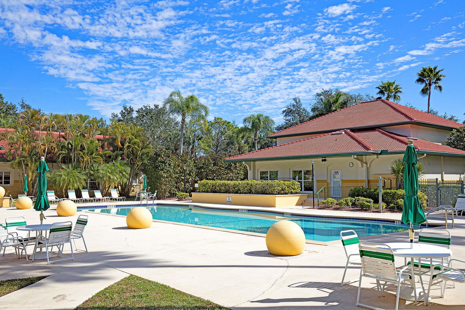 Royal Greens at Gateway 11540 Villa Grand 1207 – photo 3
