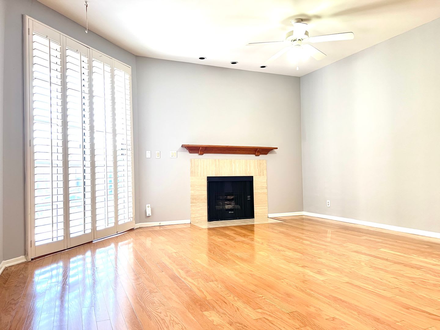 2BD/2BA Condo w/ Laundry, Dishwasher, Ample Parking, EV Charging – photo 1