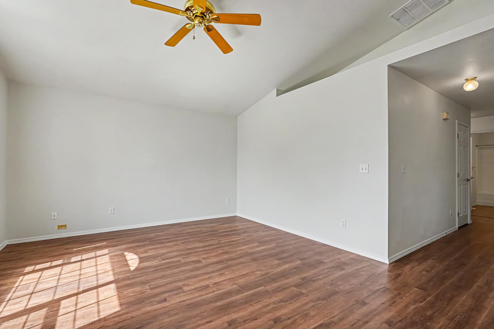 2463 North Stone Place – photo 4