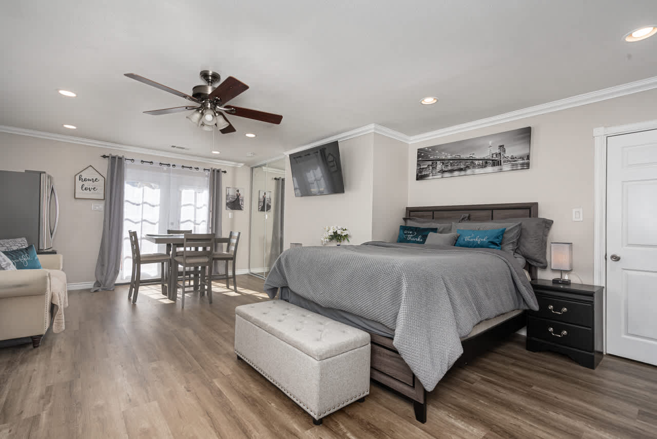 1821 Brookline Street – photo 5