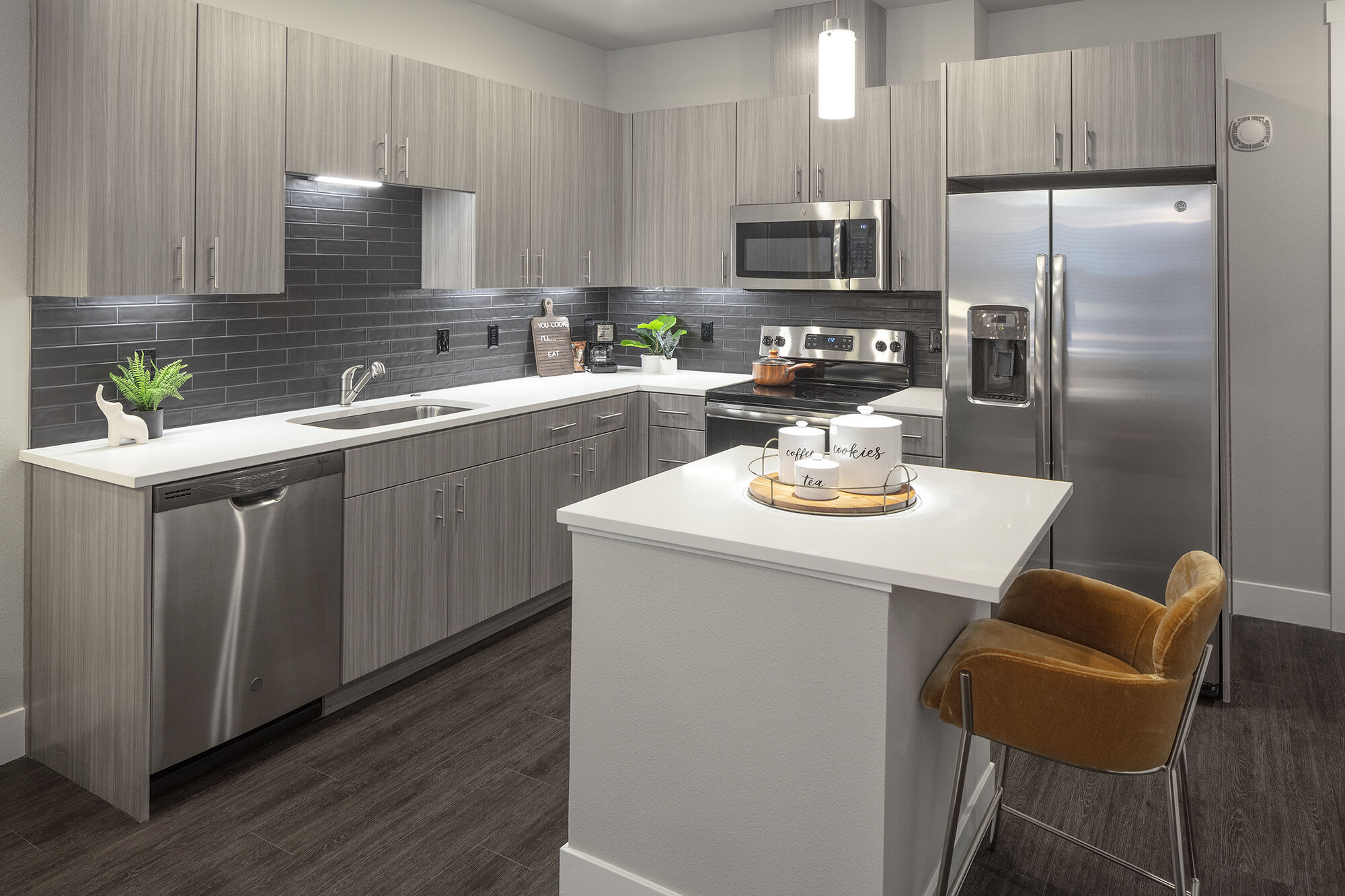 10825 Southwest Canterbury Lane 101 – photo 5