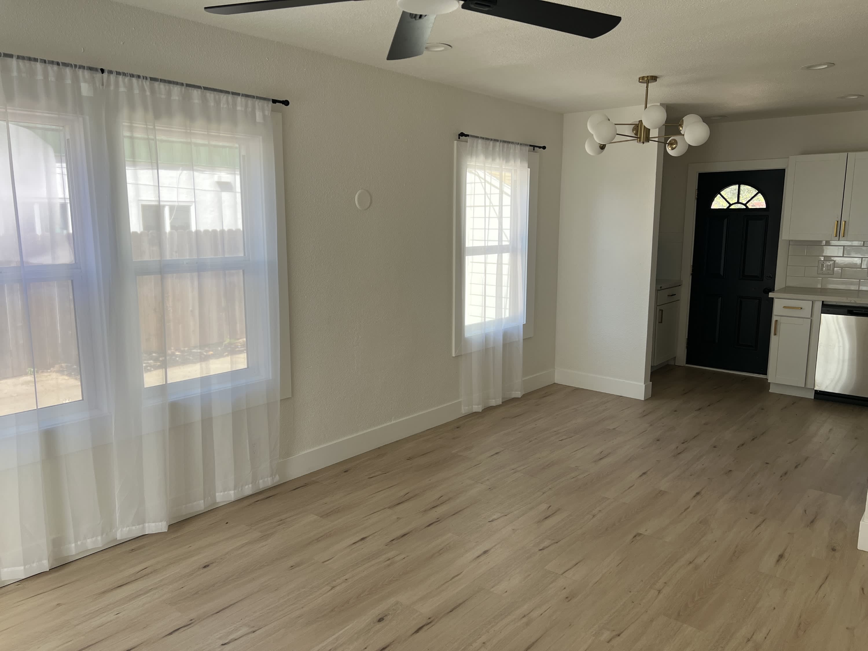 4541 V Street – photo 2
