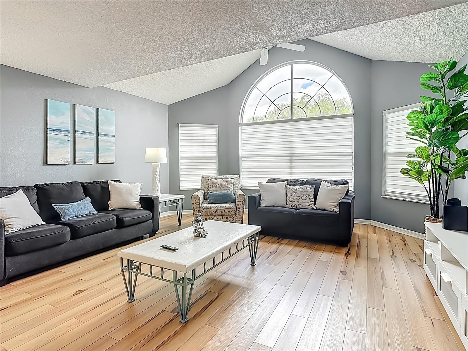 2753 N POINCIANA Boulevard – photo 4