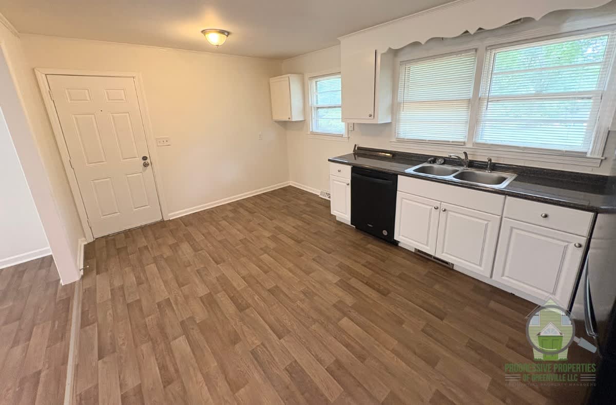 203 Daisy Drive – photo 4