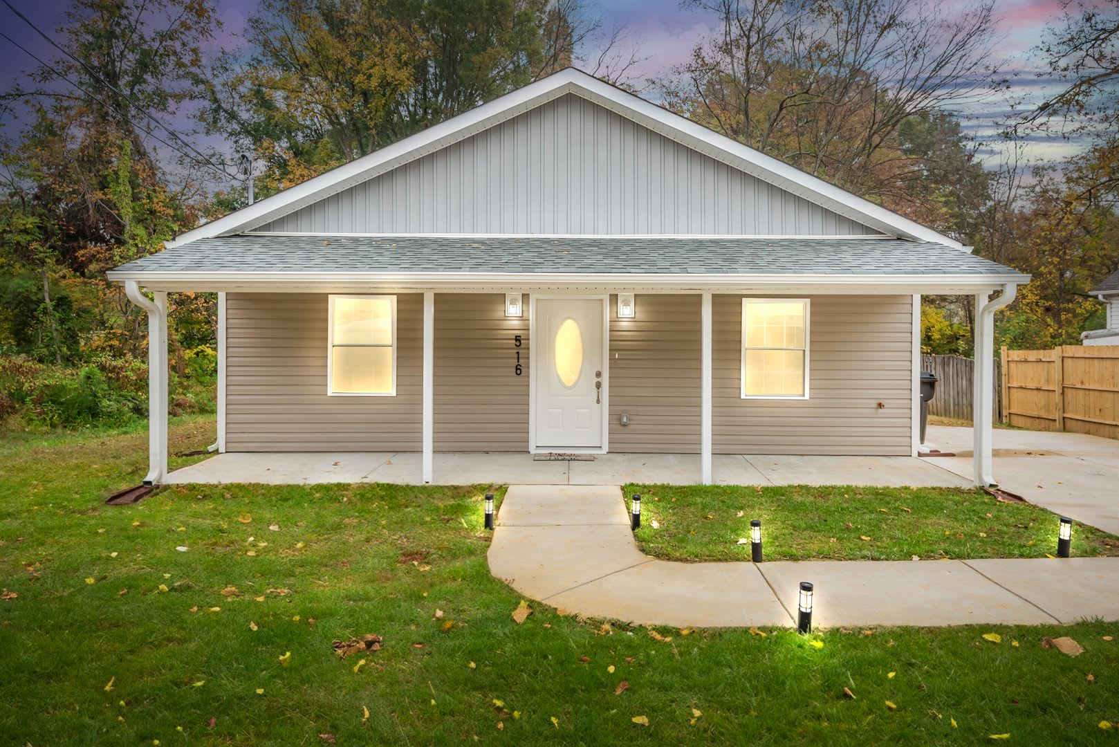 500 Off Special 4Bd 2Bath Ranch Style Home Mins From Downtown Burlington – photo 1
