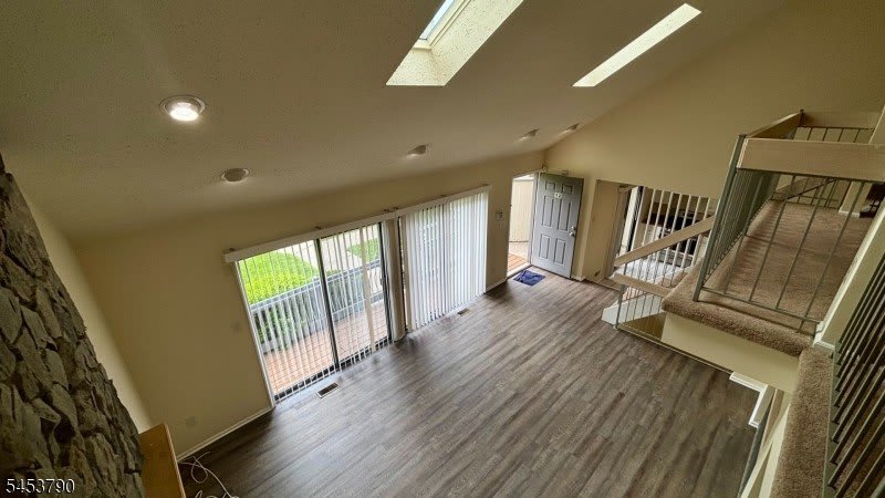 12 Spencer St – photo 3