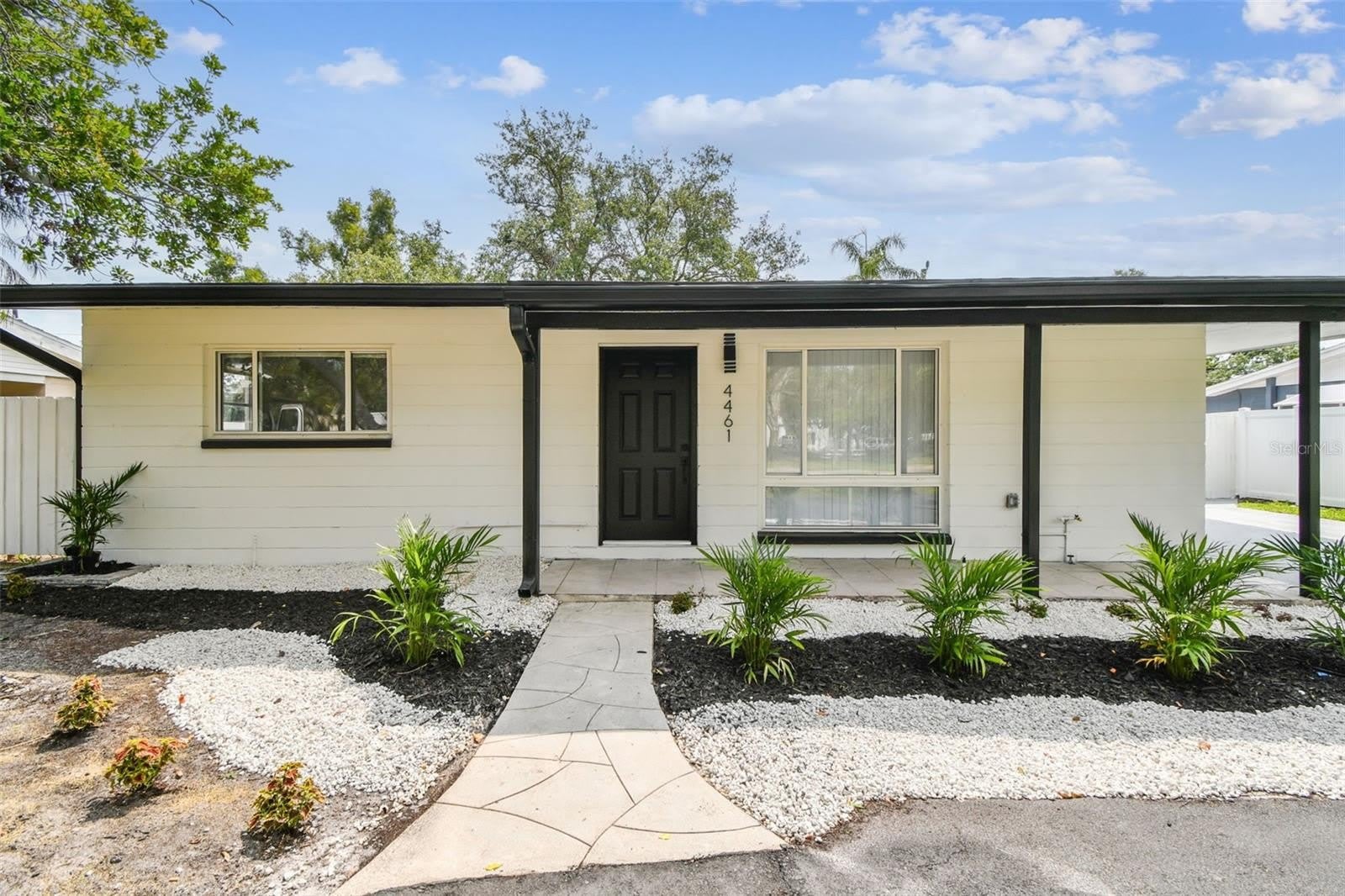 4461 SHORE ACRES Boulevard NE – photo 1