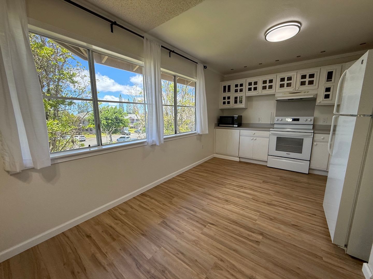 For Rent – photo 3