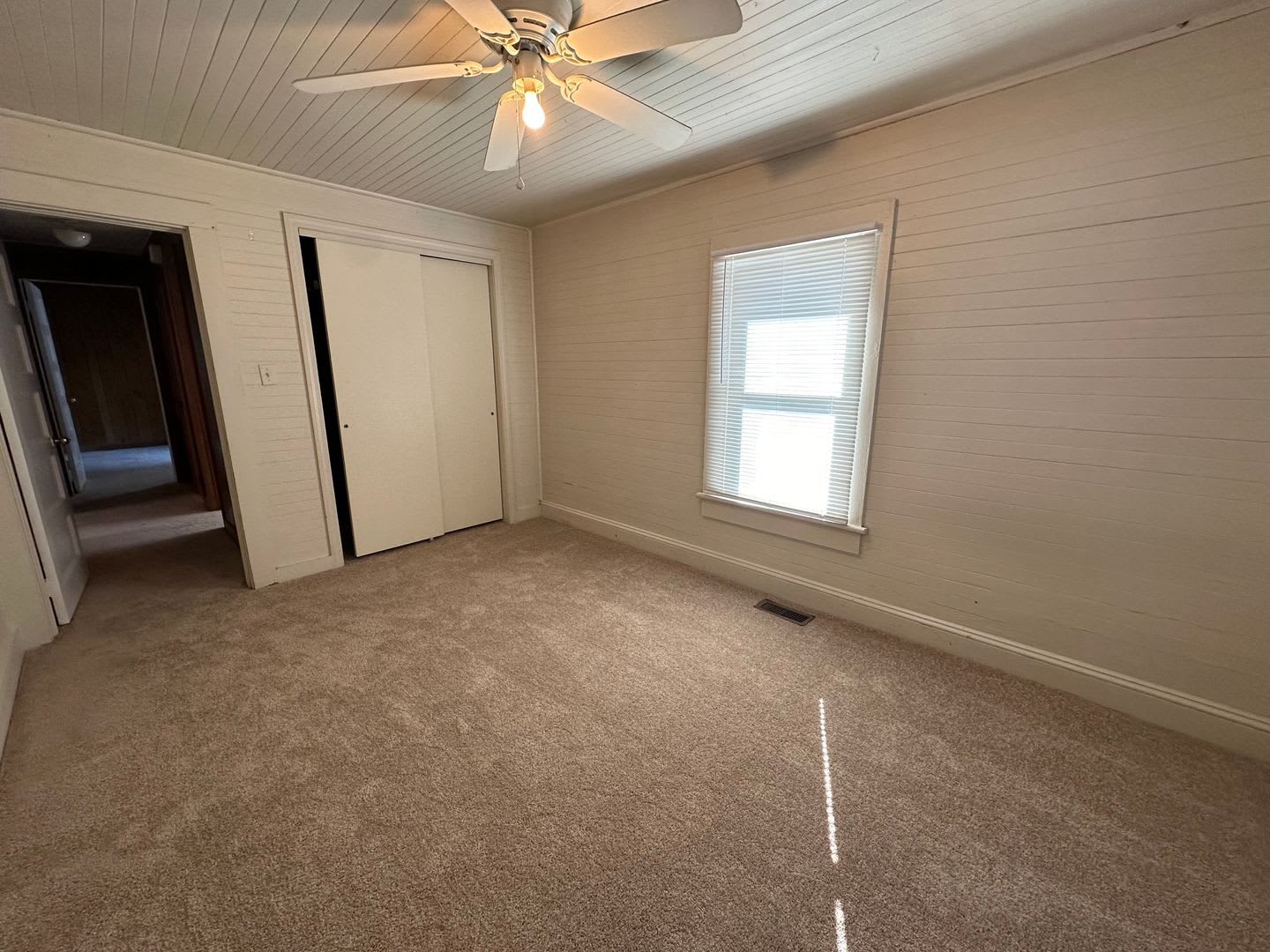 Lots of Space – photo 4