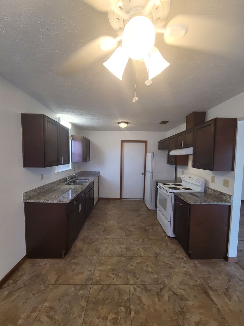 Callaway 3 bedroom 2 bath home w/2 car garage! – photo 5