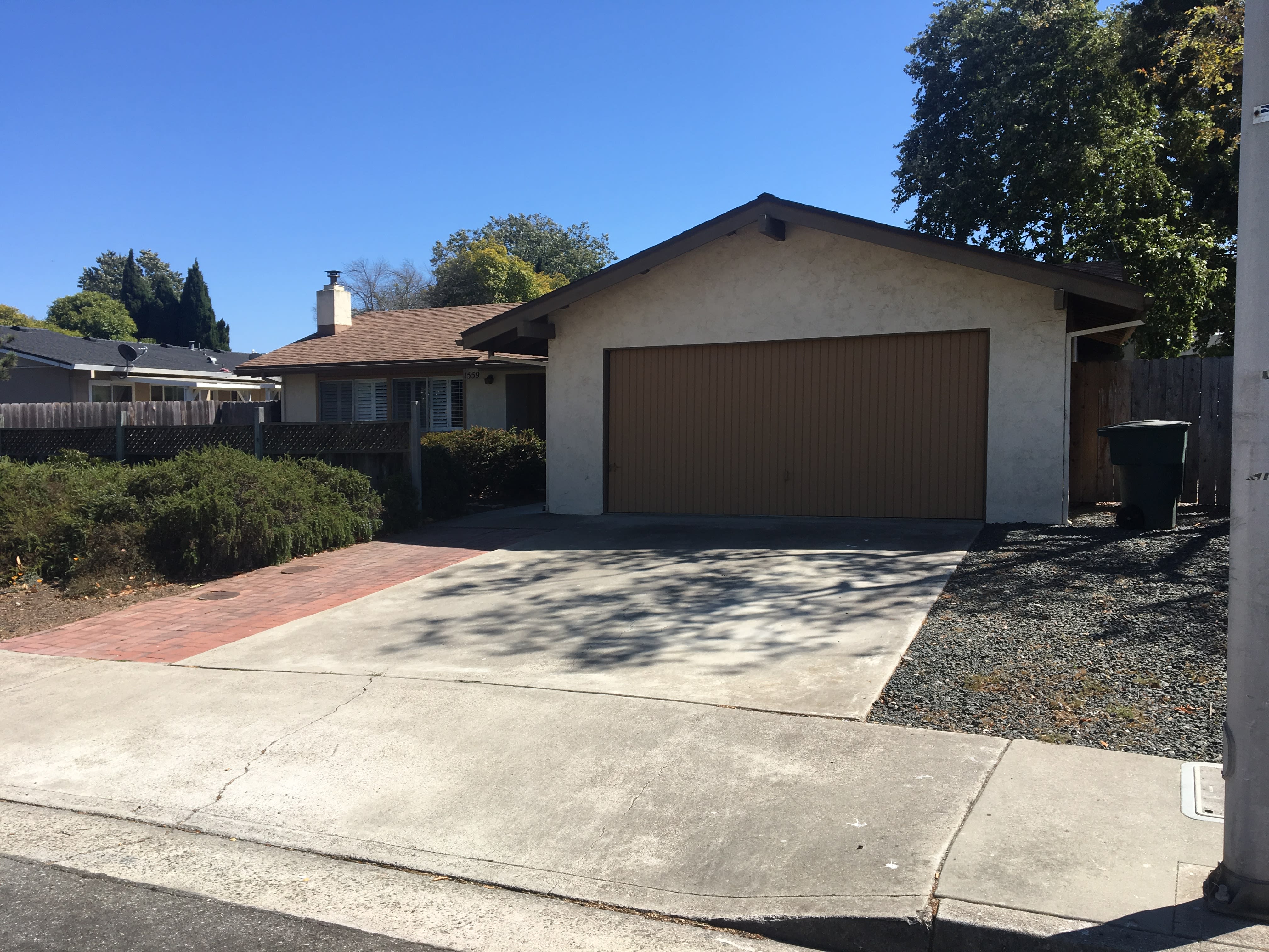 1559 Royal Way – photo 1