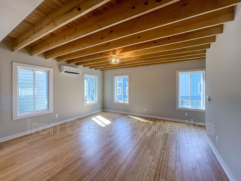 74 E. Cascade Street – photo 3