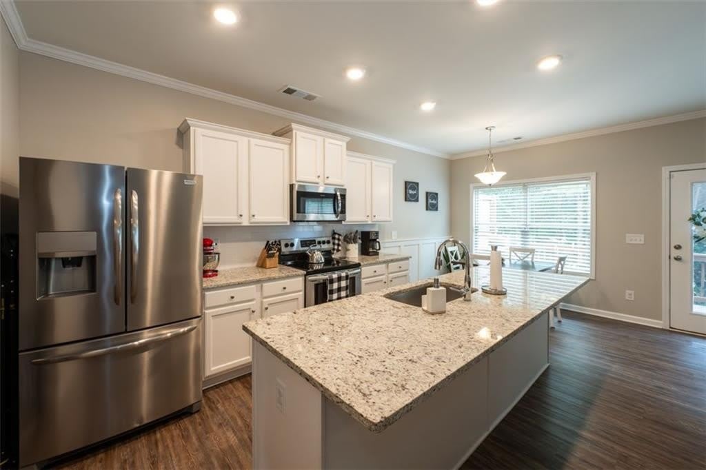 819 ASH Street – photo 4