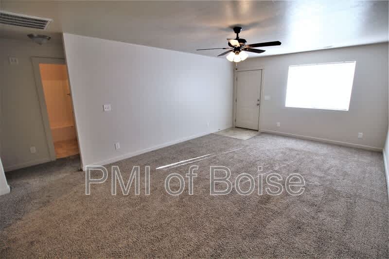 620 10th Ave S – photo 5