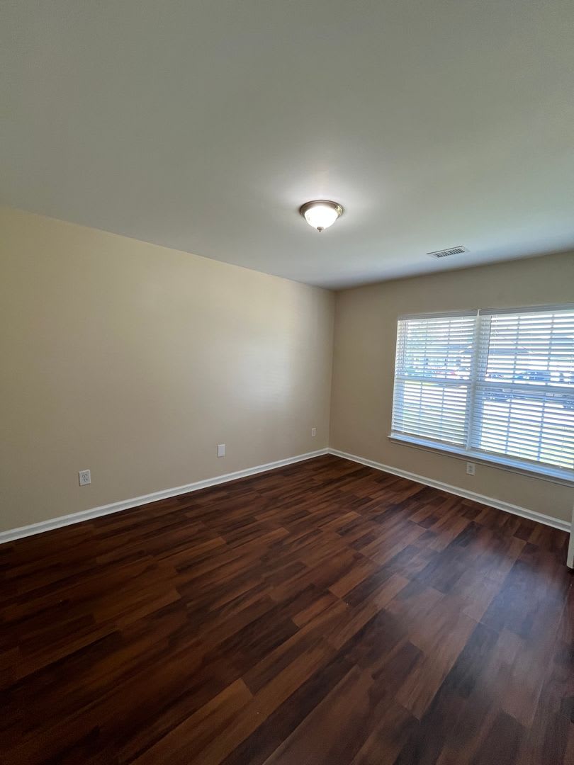 5 Bedroom Home in Desirable Longleaf Community – photo 4