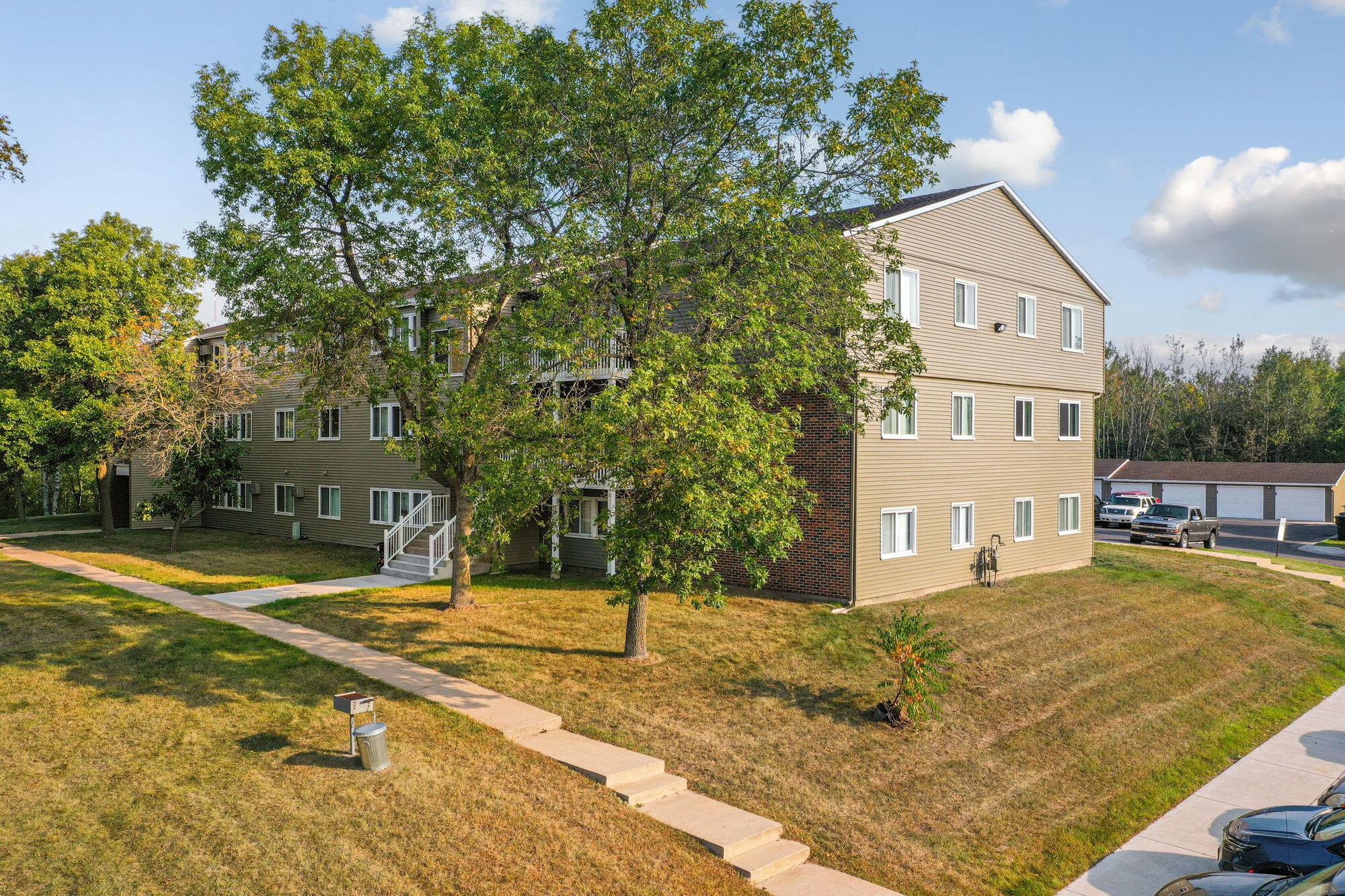 Eastview – photo 2
