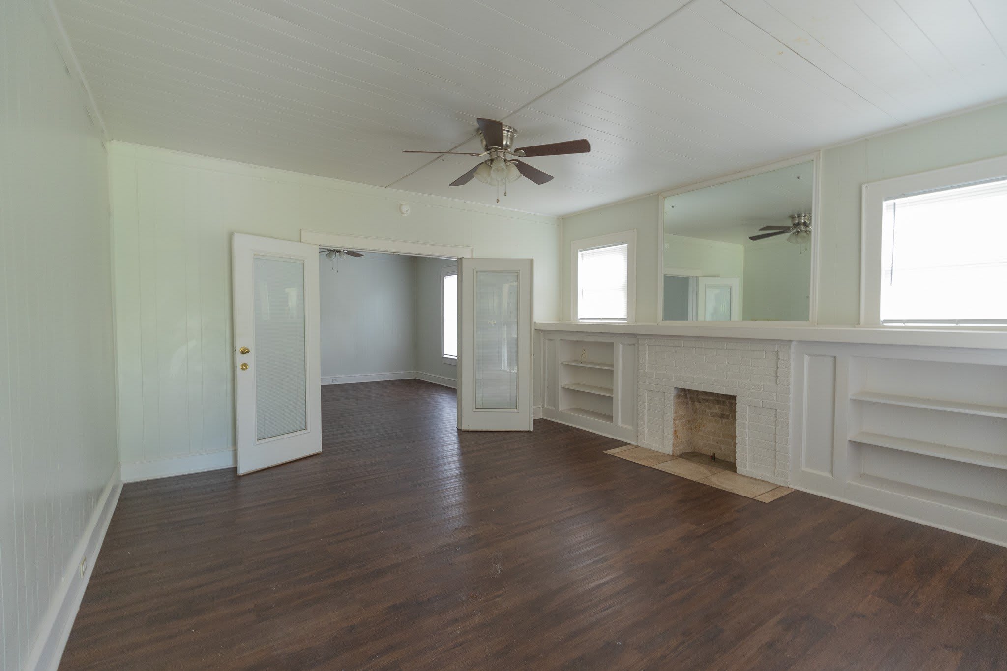 2913 Homan Avenue – photo 2