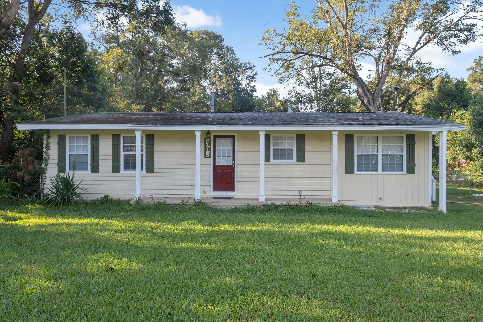 2115 Jackson Bluff Road – photo 2