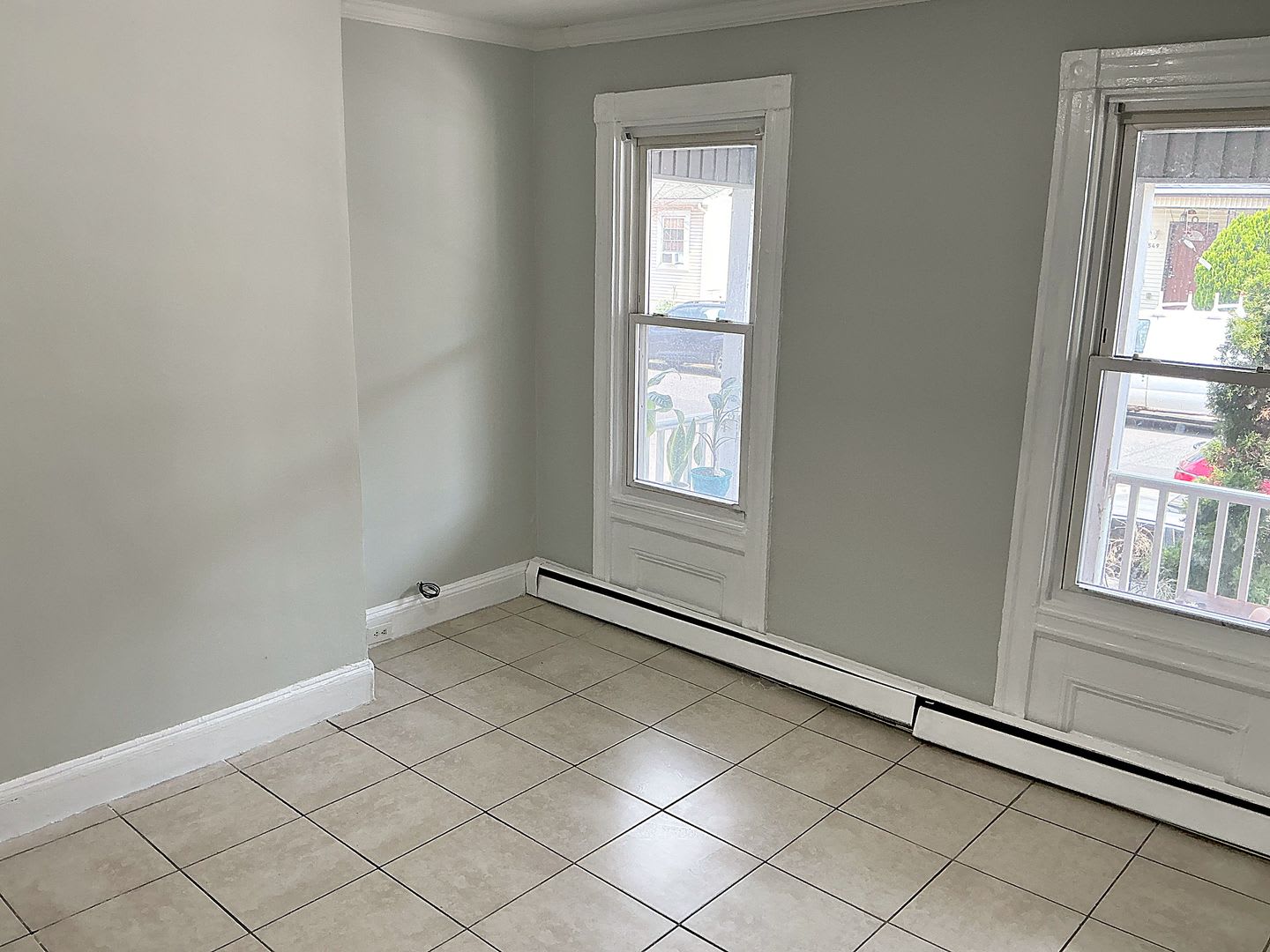 546 Livingston St – photo 4