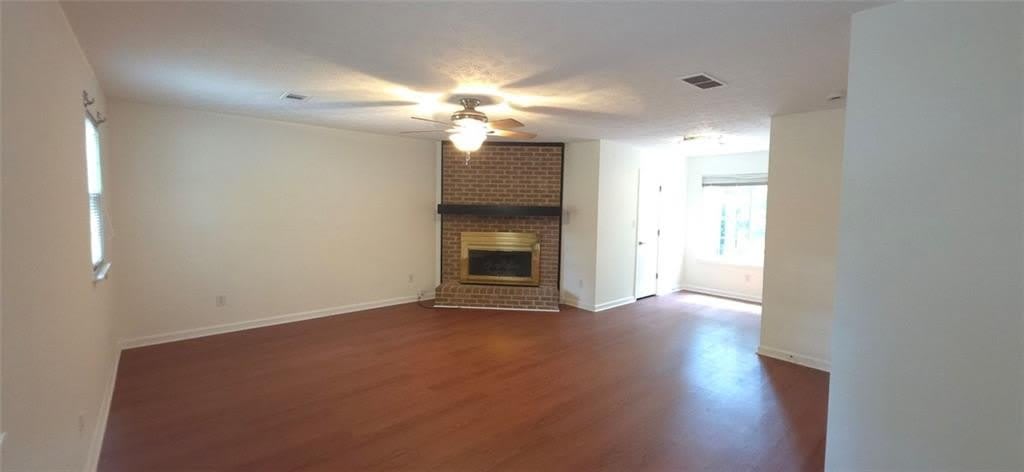 190 Barrington Drive E – photo 2