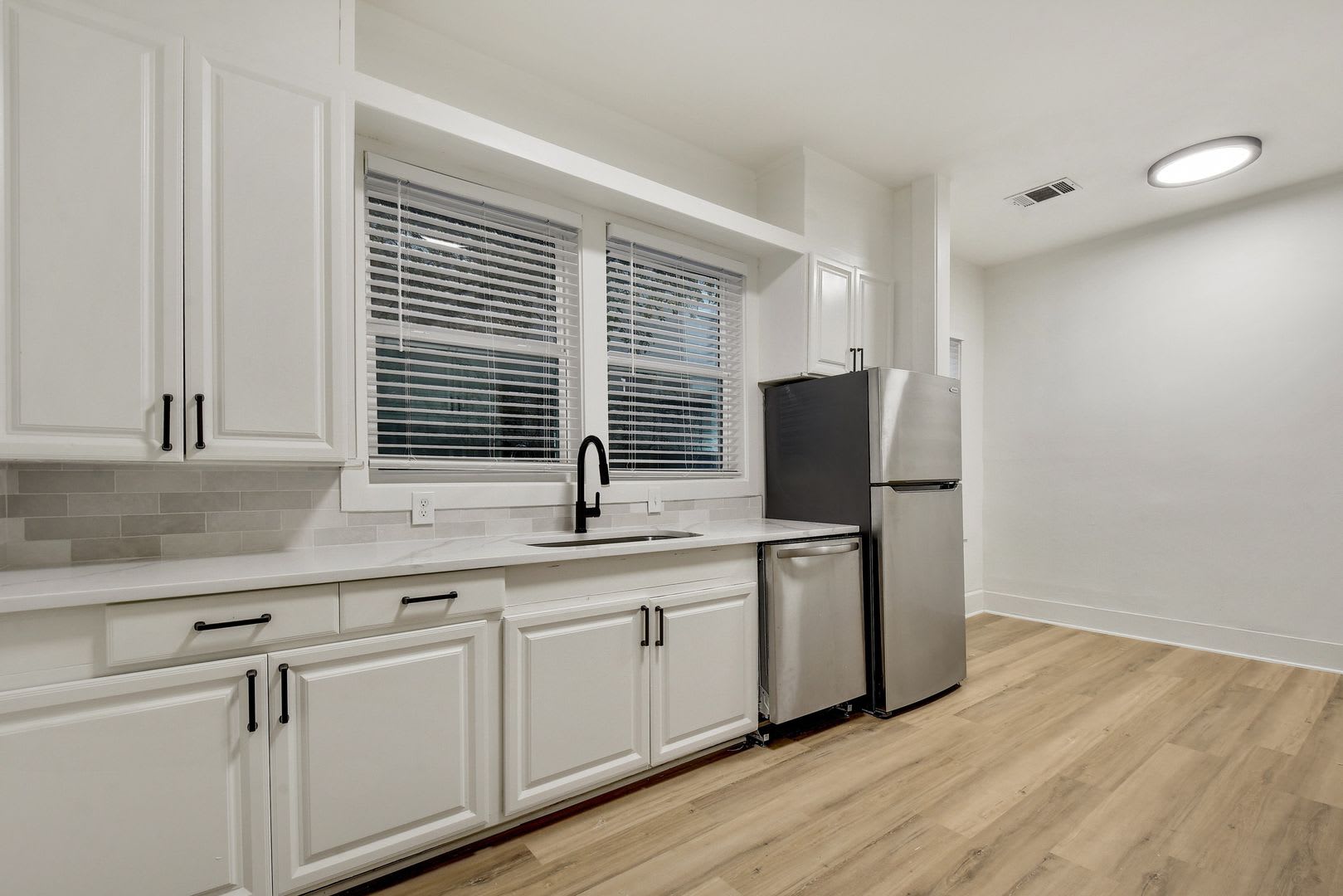 1904 David St – photo 4