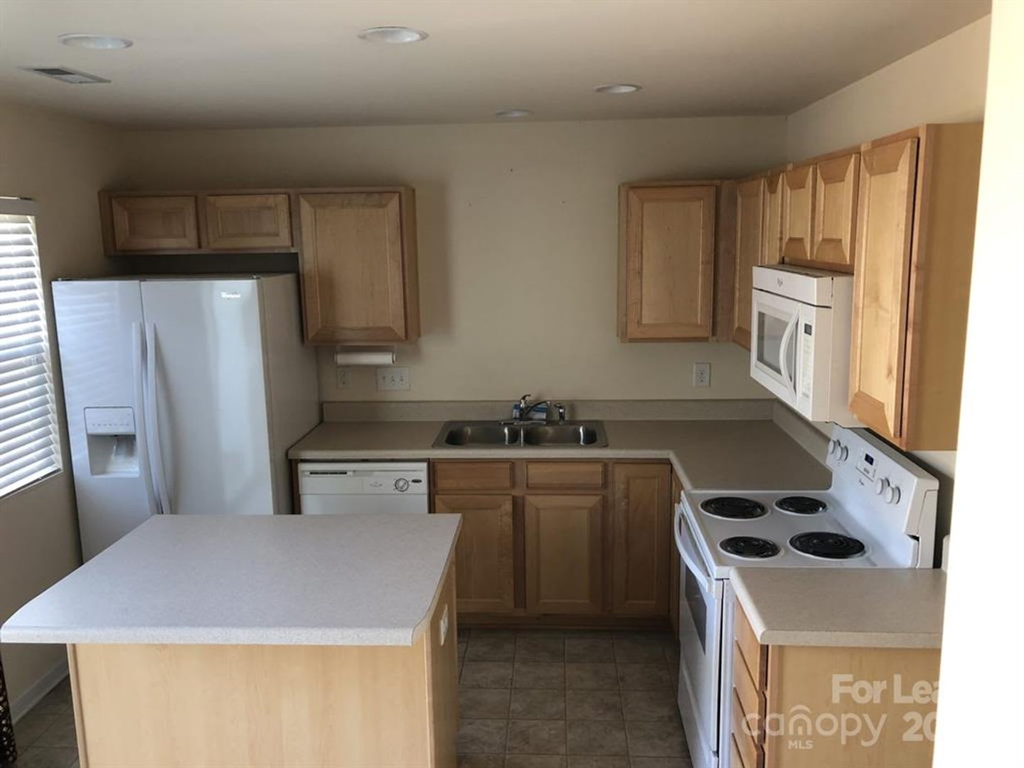 11138 Derryrush Drive – photo 4