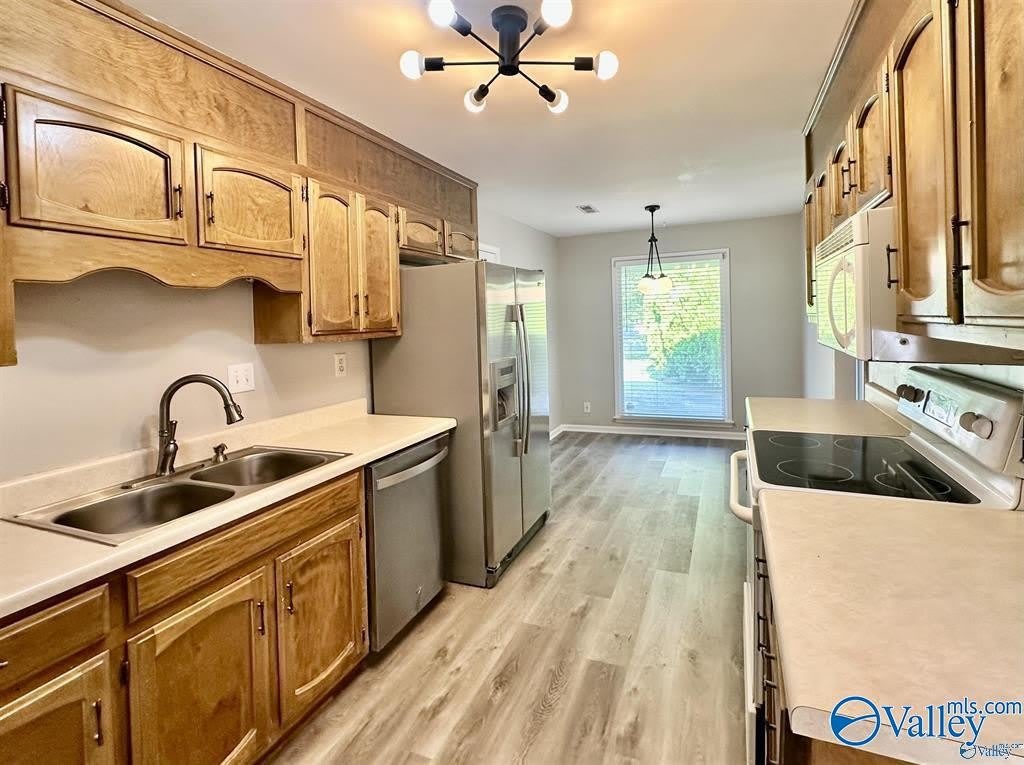 7520 Clubfield Drive – photo 4