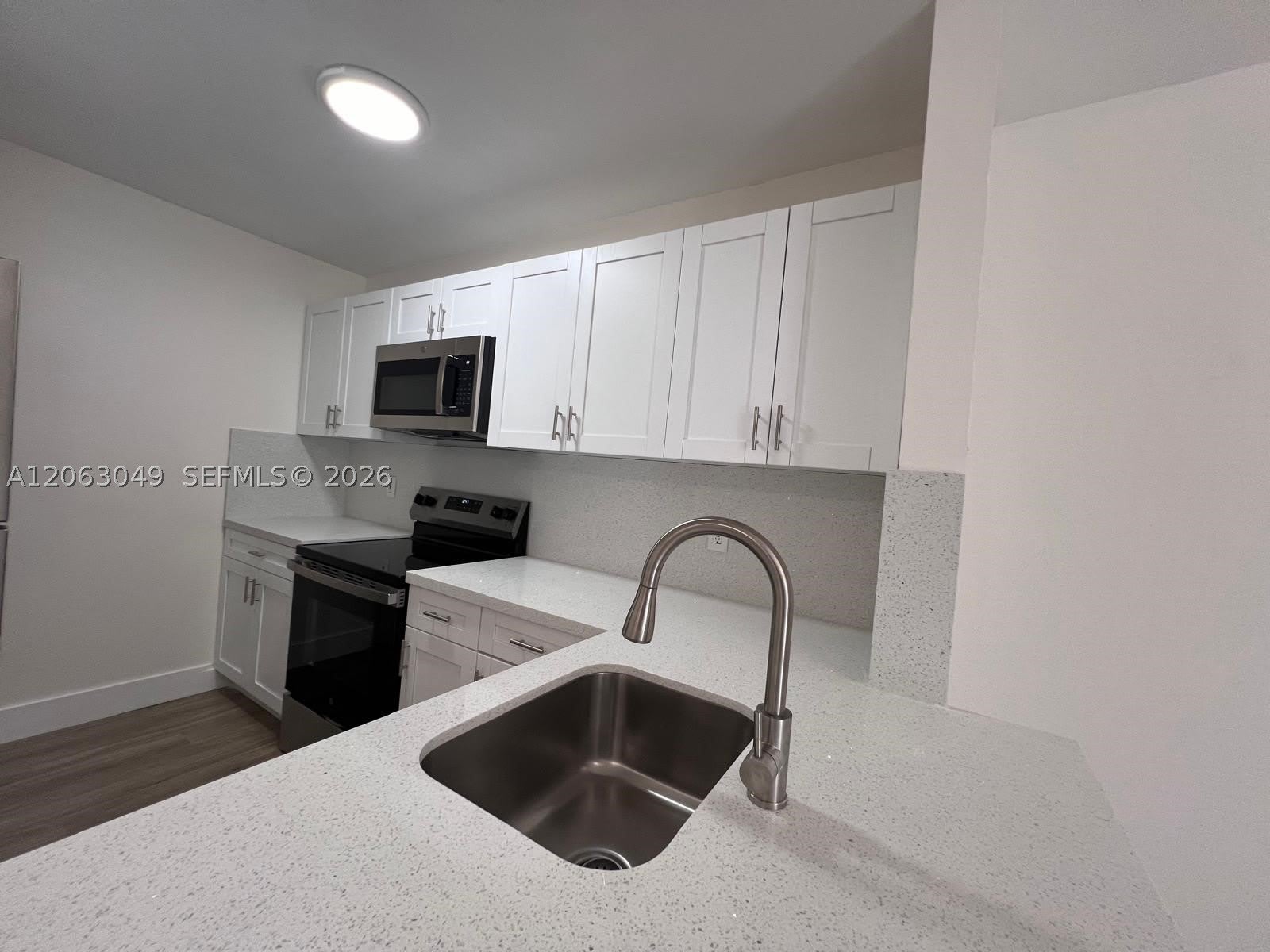 2685 W 66th St – photo 4