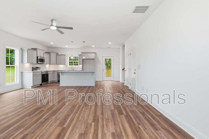 295 Spring St – photo 5