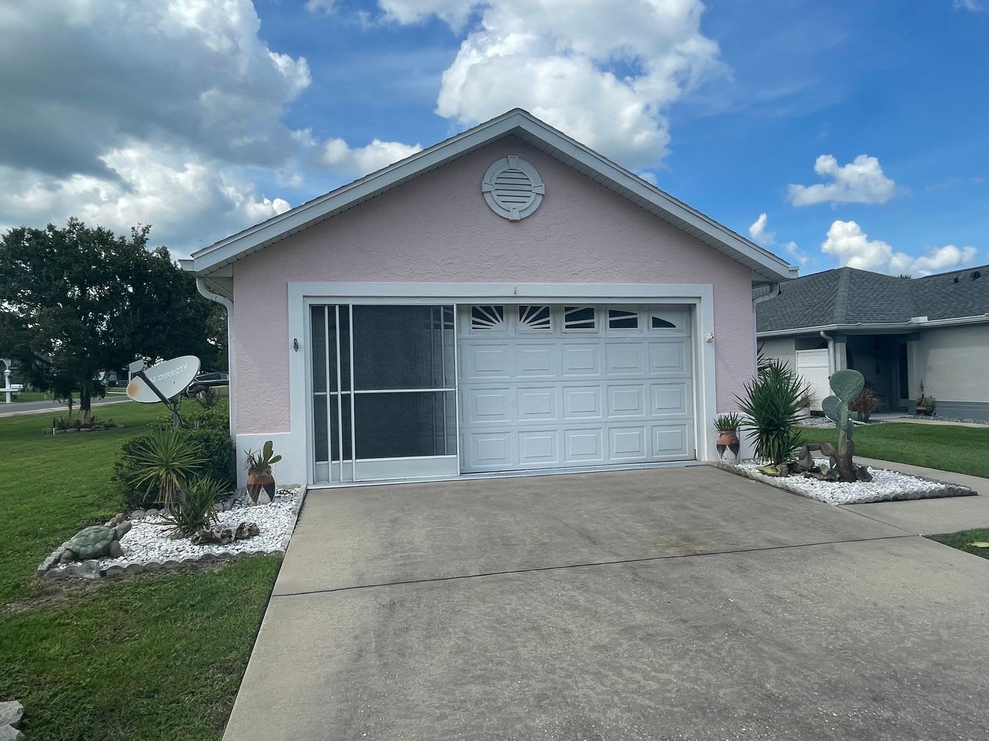 Charming 2BR/2BA Home in Ocala Palms – Golf Course Community Living! – photo 2