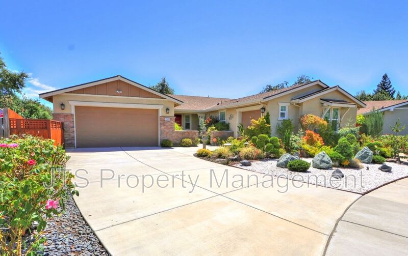 4988 Amina Fair Way – photo 1