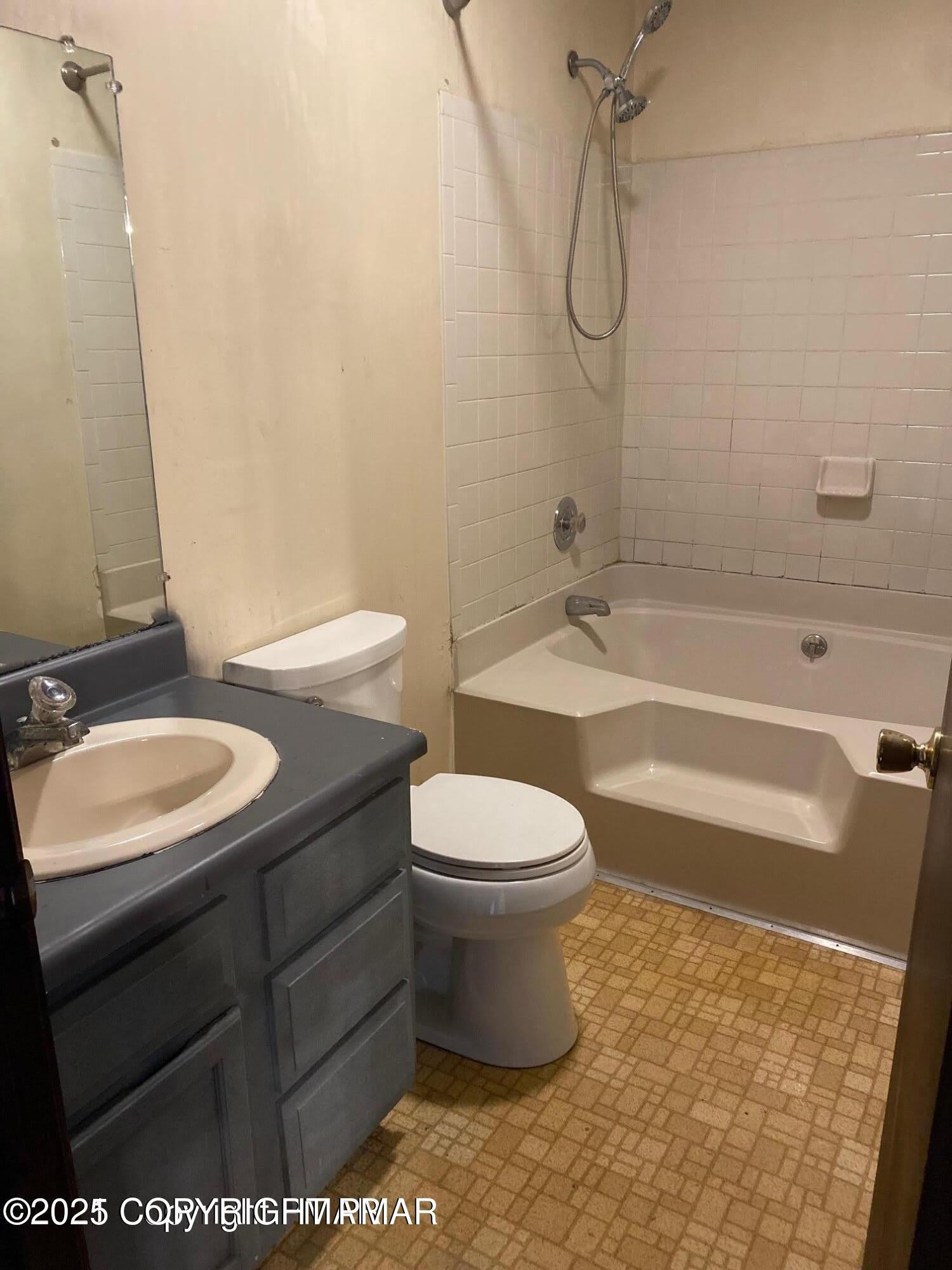 252 Harris Street – photo 4