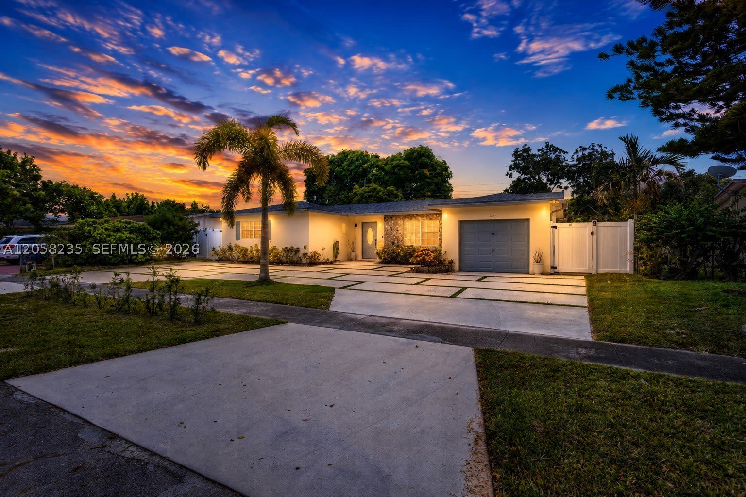 4930 NW 17th St – photo 1