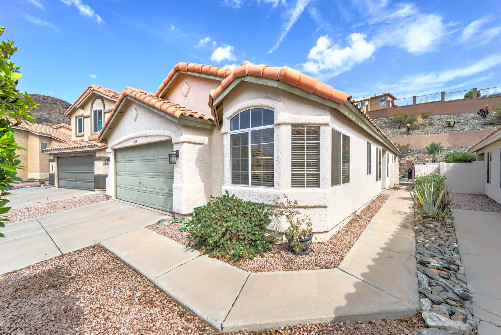 Coming Soon Stunning 3 Bed 2 Bath Home In Ahwatukee With Turf Yard And Amazing Views – photo 4